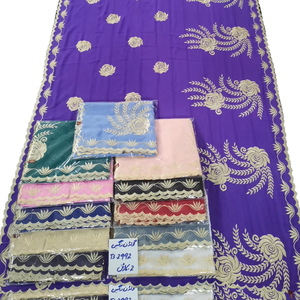 ผ้าคลุมไหล่ผู้หญิงผ้าชีฟองไหมพิมพ์ลายดอกไม้ ดีไซน์มืออาชีพคุณภาพสูง ประดับคริสตัล ระบายอากาศได้ดี เหมาะสำหรับฤดูร้อน - Product Image 5