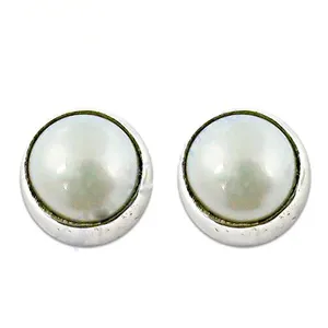 Pendientes Clásicos de Mujer con Baño de Oro de 18K y Diamantes, Diseño Geométrico Moderno para Bodas o Fiestas - Product Image 1