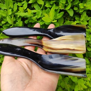 Cuillère en corne de buffle artisanale, rustique et luxueuse, ustensile de cuisine naturel - Product Image 3