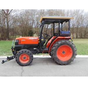 รถแทรกเตอร์คูโบต้า L3200 มือสอง สำหรับงานเกษตรกรรมและการปฏิบัติงานภาคสนาม - Product Image 1