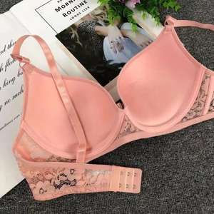 Soutien-gorge T-shirt rembourré en dentelle violette avec/sans fil Options disponibles - Product Image 3