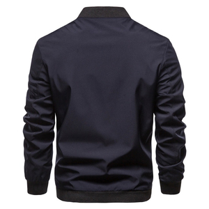 Veste coupe-vent blanche vintage écologique avec motif sur le devant pour l'hiver 2026 du fabricant OEM au meilleur prix - Product Image 3
