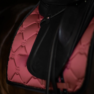 Coussin de selle de cheval anglais de haute qualité Doublure respirante douce Tissu matelassé durable pour des tapis de selle confortables et performants - Product Image 2