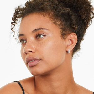 Pendientes de aro de diamante de moissanita de plata 925 modernos, elegantes piedras de corte redondo clásicas brillantes, regalo de joyería perfecto para mujer - Product Image 2