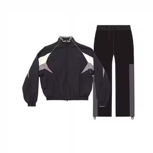 Ensembles coupe-vent en nylon de style urbain sur mesure pour hommes survêtement/survêtement de sport de qualité supérieure personnalisé avec son propre logo à rayures vente en gros - Product Image 1