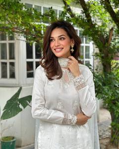 Hermoso Top - Sharara Con Dupatta Con Bordado Y Lentejuelas Trabajo - Product Image 4