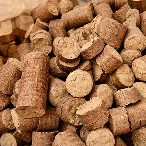 Granulés de bois, briquettes de bois, bois de chauffage, briquettes de sciure de bois à vendre - Product Image 1