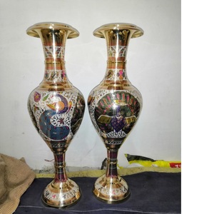 Jarrones de piso grandes de diseño de lujo vintage, jarrón de flores de Metal, maceta y jarrón de boda alto dorado de latón antiguo - Product Image 5