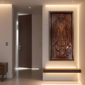 Sculpture artisanale Art Déco du Seigneur Ganesha en bois massif |   Décoration suspendue spirituelle en bois artisanal de qualité supérieure pour anniversaire - Product Image 1
