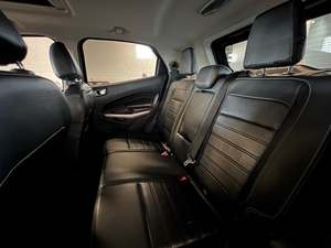 F E-s-c-o-r-t Titanium FWD Premium 2020, voiture d'occasion en excellent état - Product Image 4