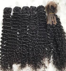 ชุดผมต่อแบบเต็มศีรษะสำหรับต่อผมมนุษย์หยิกลึกธรรมชาติและลูกไม้ HD ด้านหน้า - Product Image 3