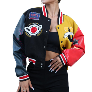 Chaqueta Universitaria Corta para Mujer, Totalmente Negra, Cuerpo de Lana y Mangas de Cuero, Chaqueta Universitaria Corta de Béisbol con Letras - Product Image 2