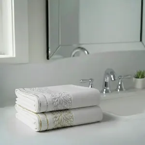 Ensemble de 2 serviettes de toilette et de visage en coton uni de qualité supérieure - Douces et polyvalentes pour la maison, la cuisine, l'hôtel, la plage - 50x90 cm - Product Image 2