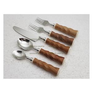 Luxueux ensemble de couverts en acier inoxydable poignée en résine de bois miroir polonais pour décor de mariage vaisselle vaisselle excellent prix - Product Image 3