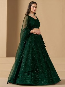 Lehenga Choli élégant vert bouteille en polyester Georgette, longueur ras du sol, séchage rapide, broderie de sequins Resham, style Bollywood pour les fêtes - Product Image 2