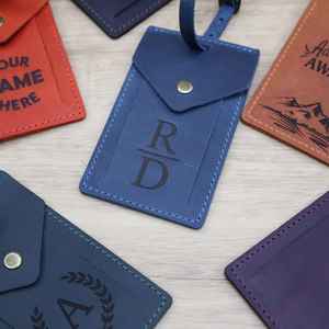 Étiquette de bagage en cuir faite à la main personnalisée porte-sac de voyage ID avec nom gravure approvisionnement en gros - Product Image 1