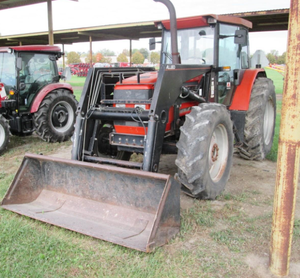 Tracteur AGCO Allis 8610, moteur diesel, véhicule utilitaire agricole, équipement agricole durable pour le labour, la plantation et les opérations de récolte - Product Image 1