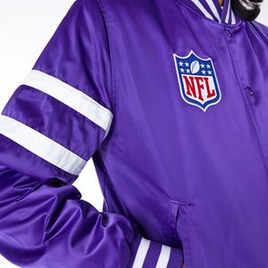 Chaqueta de Béisbol Reversible para Hombre al por Mayor, Personalizada con Logotipo Bordado, de Satén, Transpirable, con Bolsillos Decorativos para Invierno - Product Image 4