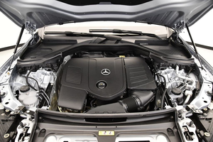 Mercedes-Benz GLC 300 4MATIC 2024 Usado en Excelentes Condiciones, Automático, Volante a la Izquierda, R20, Cuero Oscuro, SUV con Cámara Trasera y Portaequipajes de Aluminio - Product Image 6