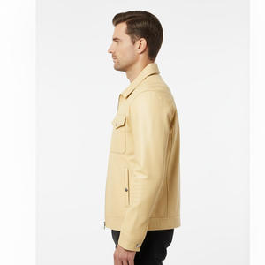 Veste de moto en peau de mouton à la mode pour hommes, fournisseur d'usine OEM, vente en gros de vêtements d'extérieur élégants et chauds personnalisés, vêtements de motard durables à l'avant - Product Image 3