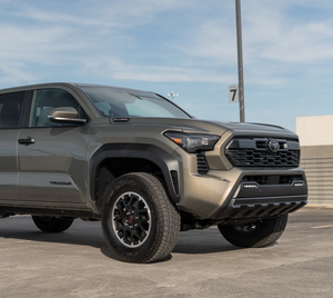 Oferta Destacada: Camioneta Híbrida Tacoma 2025 de Cuatro Puertas, Transmisión Automática, Tracción en las Cuatro Ruedas, Exterior Marrón - Product Image 3