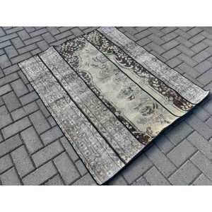 Tapis turc à accents persans 3,7x4,4 pieds, tapis en laine persan brun vintage - Product Image 2