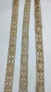 Rubans et lacets brodés à la machine sur mesure dans divers modèles et couleurs pour robes de mariée en couleur or - Product Image 5