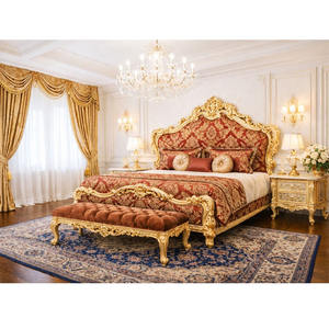Lit Queen Size Doré Style Français avec Table de Chevet, Meubles de Chambre de Luxe Personnalisés de Haute Qualité, Style Baroque Feuille d'Or, Vente USA - Product Image 1