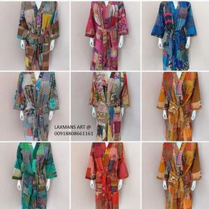 Chaqueta DE TRABAJO Kantha Bohemia para damas Chaqueta de algodón de retales de invierno de India 100% Algodón Estilo bohemio - Product Image 2