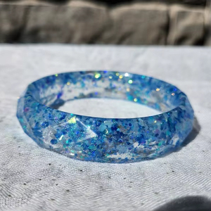 กำไลแฟชั่นเรซินทำมือคุณภาพพรีเมี่ยมสำหรับผู้หญิงเครื่องประดับกำไลข้อมือทำมือหลากสี - Product Image 1