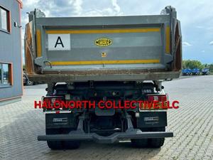 Camion benne basculante d'occasion Mercedes-Benz Arocs 3245 8x4 Euro 5 Diesel, conduite à gauche, poids lourd, diesel robuste, modèle 2020 - Product Image 5