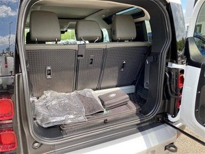 Land Rover Defender 2023 en perfecto estado - Product Image 6