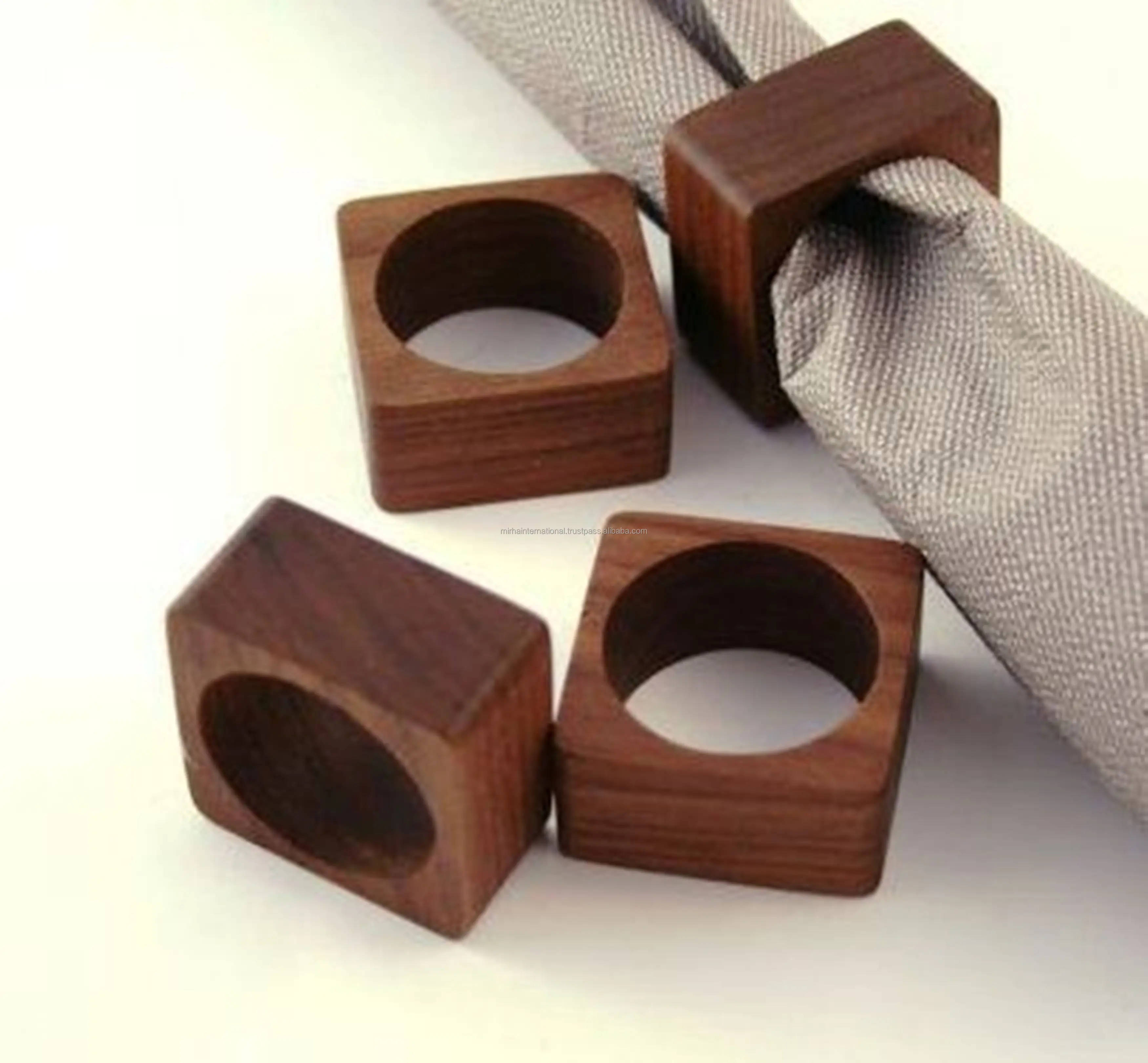 Decorazione in legno portatovaglioli Set di 4 anelli portatovaglioli tavolo personalizzato in legno portatovagliolo stoviglie prodotto antico per la casa