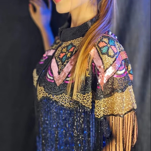 Elegante vestido de capa burlesca con cuentas hebras perlas lentejuelas bordado sujeta cuello recto hasta el suelo sujetador incorporado 100% Club - Product Image 1