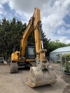 Miniexcavadora hidráulica JCB 308 de 8 toneladas con cucharón de 0.38 m, EPA Tier 4 Final, para construcción urbana, componente principal de la caja de cambios. - Product Image 2
