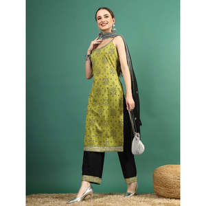 ชุดคุร์ตาผ้าชีฟองสีเขียวปักลายแบนดานีสำหรับผู้หญิง พร้อมกางเกงปาลาซโซ่และผ้าคลุมไหล่ประดับเลื่อม - Product Image 2