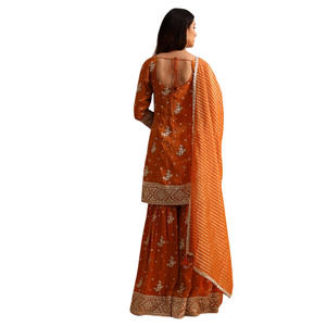 ชุด Kurti Sharara ประดับเลื่อมสีส้มพร้อม Chanderi banarasi dupatta สำหรับงานแต่งงานงานเลี้ยงสังสรรค์การต้อนรับและการสั่งซื้อที่กำหนดเอง - Product Image 4