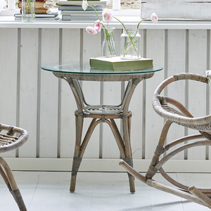 Table de bistrot moderne et élégante en rotin avec dessus en verre Meuble de salle à manger polyvalent et compact pour la maison et le salon - Product Image 6