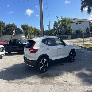 2019 para Volvo XC40 T5 Momentum AWD usado con listo para enviar dirección izquierda asientos de cuero Interior oscuro R18 tamaño de neumático motor Turbo - Product Image 2