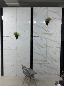 กระเบื้องปูพื้นเคลือบหินอ่อนสีขาวหรูหราทันสมัยขนาด600x600พอร์ซเลนทนทานความหนา9มม. ดีไซน์ล่าสุด - Product Image 3