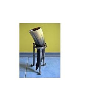 Corne à boire viking en corne de buffle naturelle avec support en cuir poli et support en métal, design animal religieux écologique - Product Image 2