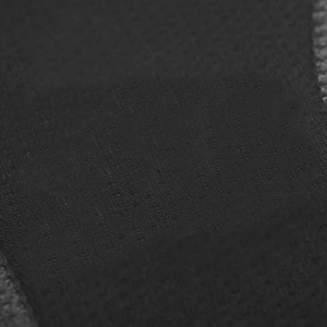 Sujetador deportivo Premium Soporte máximo Construcción duradera Proceso de corte automatizado Logotipo frontal Tela sólida Característica transpirable - Product Image 5