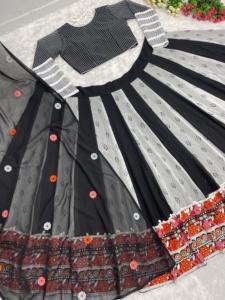 NAVRATRI SPECIAL Gamthi Work Digital Printed Lehengas Choli Dupatta Black White Pakistanais Ethnic Dress Made Silk fancy Real - Product Image 5