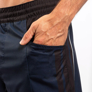 Vente en gros de shorts de gym et de combat pour hommes avec logo personnalisé haute qualité 100% spandex \ polyester solide motif poches incluses - Product Image 5