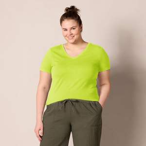 Camiseta Urbana de Talla Grande para Mujer, Corte Ajustado, Fibra Transpirable, Sensación Suave, Flexibilidad Ligera, Caída Elegante, Borde Limpio, Silueta Moderna, Verano - Product Image 5