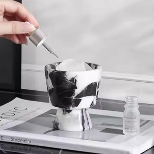 Pot à bougie en béton, porte-bougie moderne minimaliste pour la décoration de la maison et l'aromathérapie - Product Image 4