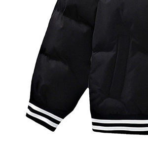Chaqueta Varsity Acolchada para Hombre, Diseño Moderno 2026, Color Negro Completo, Personalizable OEM, Estilo Elegante para Clima Frío, Exportación, Calidad Premium, Gran Venta - Product Image 6