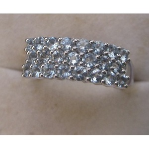 แหวนทองประดับคริสตัลอควอมารีน เครื่องประดับสุดหรูหราและสง่างาม - Product Image 1