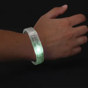 Braccialetti Luminosi Personalizzati Gretex, Cinturini Promozionali su Misura - Product Image 3