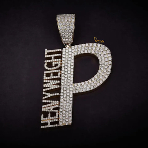 Colgante de hip hop de peso pesado con letra P, busto completo en plata 925 con diamantes de moissanita de corte brillante redondo - Product Image 5